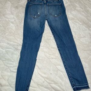 Blue Skinny Jeans with Tapered Legs